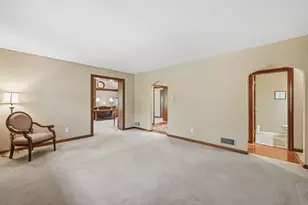 1053 Montague Rd, Park Hills, KY 41011 - Photo 6