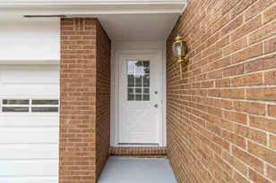 1551 Meadow Hill Ct, Florence, KY 41042 - Photo 4