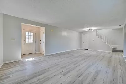 1602 Greens Edge Drive, Florence, KY 41042 - Photo 6