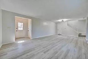 1602 Greens Edge Dr, Florence, KY 41042 - Photo 6