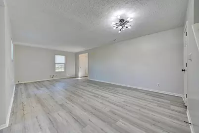 1602 Greens Edge Drive, Florence, KY 41042 - Photo 8