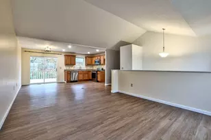 354 Keegan Ct, Burlington, KY 41005 - Photo 6