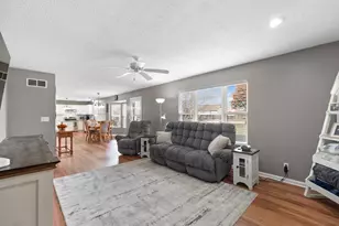 2718 Running Creek Dr, Florence, KY 41042 - Photo 6