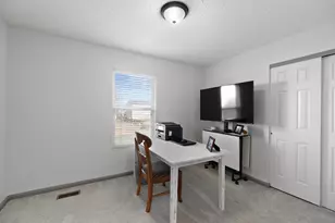 2718 Running Creek Dr, Florence, KY 41042 - Photo 20