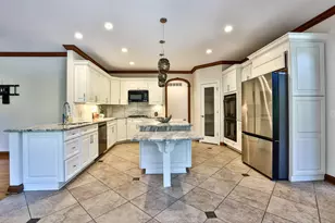 913 Rosewood Dr, Villa Hills, KY 41017 - Photo 14