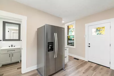 209 E 10th Street, Covington, KY 41011 - Photo 6