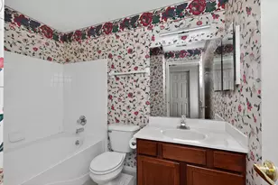 20 Parkside Dr, Florence, KY 41042 - Photo 4