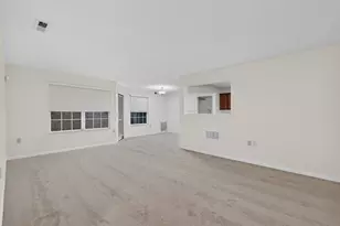 20 Parkside Dr, Florence, KY 41042 - Photo 6