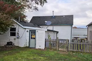 508 E 3rd St, Augusta, KY 41002 - Photo 2