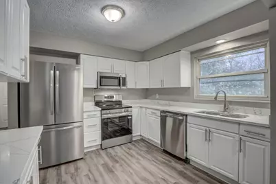 3903 Hunters Green Drive, Florence, KY 41042 - Photo 6