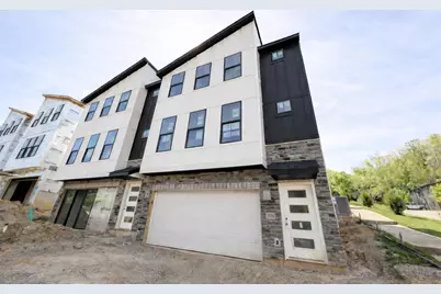 706 Belle Ridge Loop #11, Bellevue, KY 41073 - Photo 1