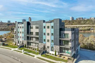 745 Manhattan Blvd, Dayton, KY 41074 - Photo 1