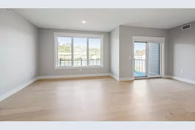 745 Manhattan Boulevard #303, Dayton, KY 41074 - Photo 8