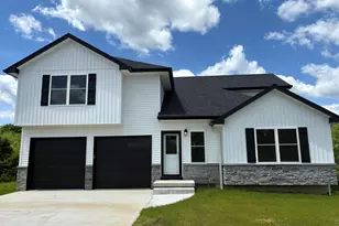 160 Saddlebrook Ln, Dry Ridge, KY 41035 - Photo 2