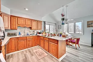 8657 Valleyview Dr, Florence, KY 41042 - Photo 16