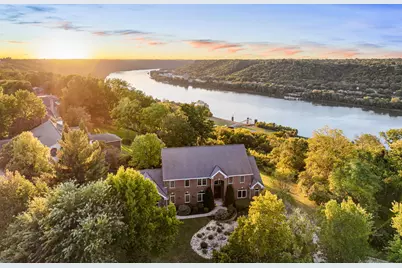 2096 Angela Court, Villa Hills, KY 41017 - Photo 2