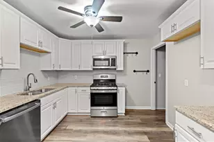 214 W 8th St, Newport, KY 41071 - Photo 10