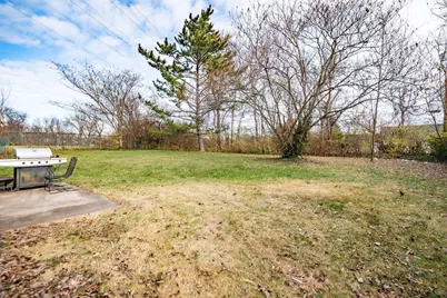 722 Lakeshore Drive, Villa Hills, KY 41017 - Photo 2