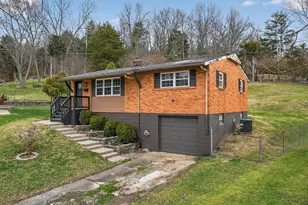 20 Elmwood Cir, Alexandria, KY 41001 - Photo 2