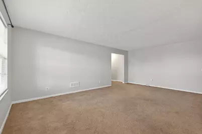 32 Highland Meadows Circle #2, Highland Heights, KY 41076 - Photo 6