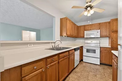 32 Highland Meadows Circle #2, Highland Heights, KY 41076 - Photo 8