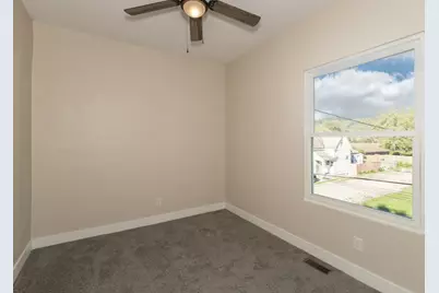 122 W 4th Avenue, Dayton, KY 41074 - Photo 12