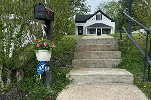 67 Crowell Ave, Fort Thomas, KY 41075 - Photo 2