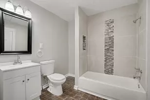 409 Auburn St, Latonia, KY 41015 - Photo 8