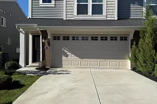 1816 Quarry Oaks Dr, Florence, KY 41042 - Photo 2