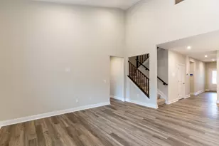 853 Amesbury Dr St, Florence, KY 41042 - Photo 6