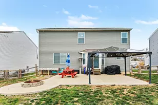 919 Darlington Creek Dr, Alexandria, KY 41001 - Photo 2
