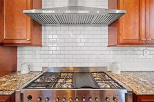 561 E 4th St, Newport, KY 41071 - Photo 14