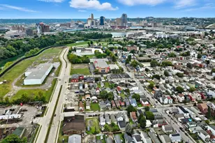 517 W 10th St, Newport, KY 41071 - Photo 2