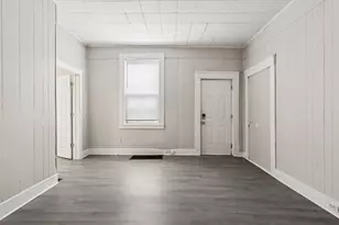 314 W 9th St, Newport, KY 41071 - Photo 4