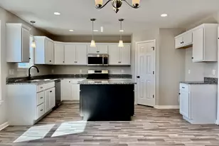 6073 Fallen Tree Ln, Burlington, KY 41005 - Photo 2