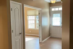 2271 Edenderry Dr, Crescent Springs, KY 41017 - Photo 4