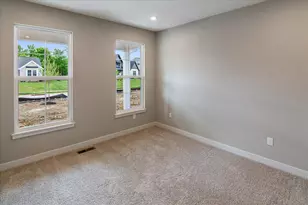 2438 Lillywood Wy, Crescent Springs, KY 41017 - Photo 10