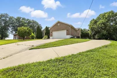 1 Ridgeport Drive, Covington, KY 41017 - Photo 2