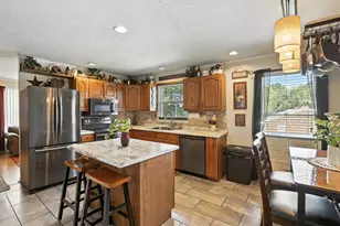 1 Ridgeport Dr, Covington, KY 41017 - Photo 8