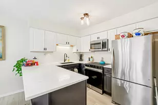 6645 Fairways Dr, Florence, KY 41042 - Photo 8