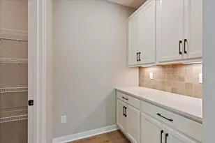 6914 Green Isle Ln, Union, KY 41091 - Photo 6