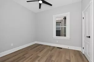 24 Butler St, Ludlow, KY 41016 - Photo 8