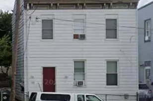 110 W 7th St, Newport, KY 41071 - Photo 1