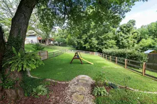 7 Charmaine Cir, Fort Mitchell, KY 41017 - Photo 4