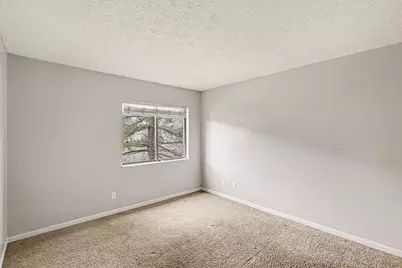 30 Woodland Hills Drive #8, Southgate, KY 41071 - Photo 8