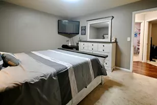 2742 Coachlight Ln, Burlington, KY 41005 - Photo 12