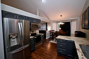 2742 Coachlight Ln, Burlington, KY 41005 - Photo 6