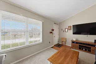 6921 Shadowridge Ct, Florence, KY 41042 - Photo 14