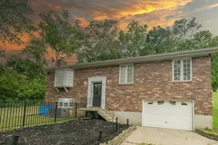 495 Pooles Creek Rd, Newport, KY 41076 - Photo 2