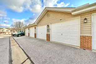 953 Mistflower Ln, Florence, KY 41042 - Photo 4